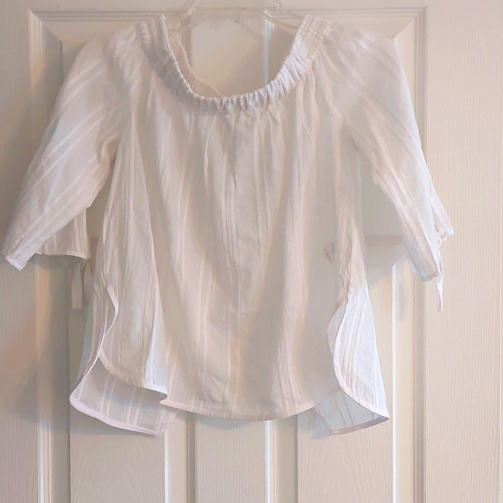 NWOT Kut From the Kloth Off Shoulder Top